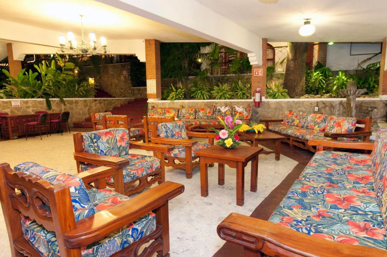 Real Bananas All Inclusive Acapulco Exterior photo
