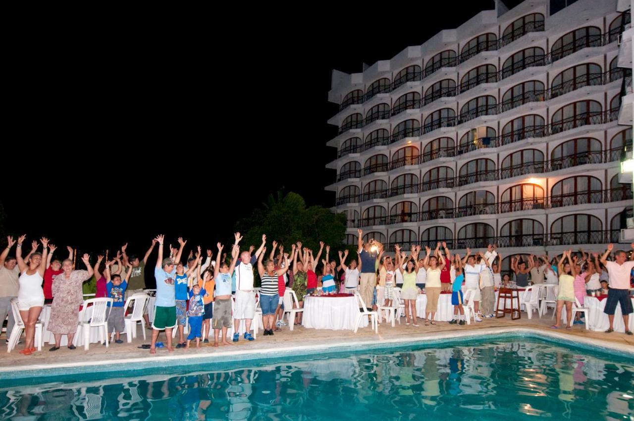 Real Bananas All Inclusive Acapulco Exterior photo