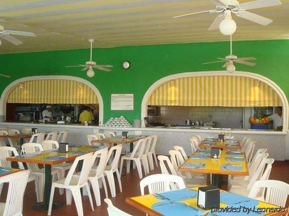 Real Bananas All Inclusive Acapulco Restaurant photo