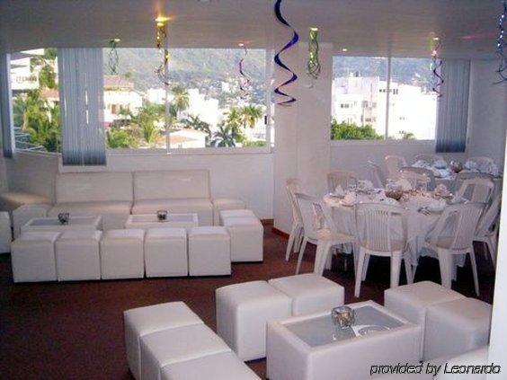 Real Bananas All Inclusive Acapulco Restaurant photo