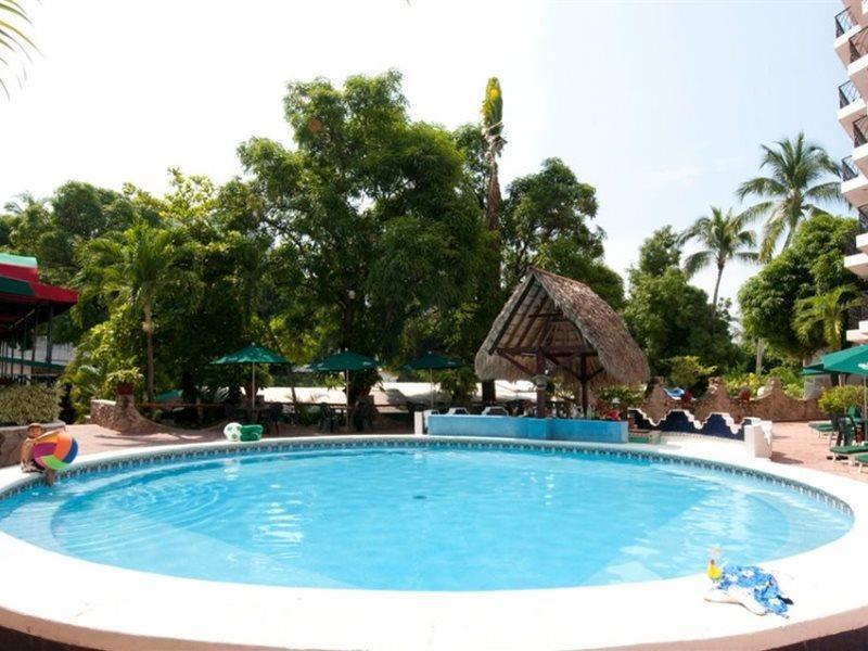 Real Bananas All Inclusive Acapulco Exterior photo