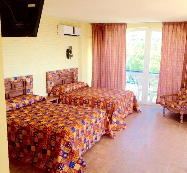 Real Bananas All Inclusive Acapulco Exterior photo